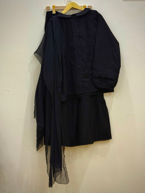 Black Doria Lawn 3-Piece Shirt, Tiered Skirt & Chiffon Dupatta Set | Nyrel Clothing